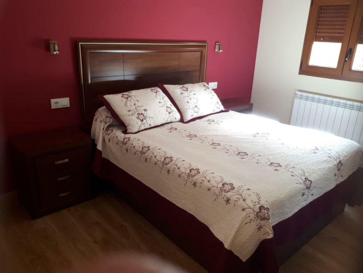 Apartamentos Camino Santo Toribio Mieses Екстериор снимка